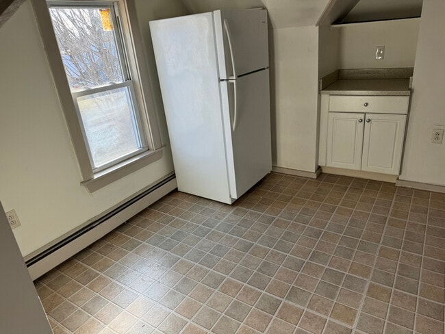 Building Photo - 198 Summer St