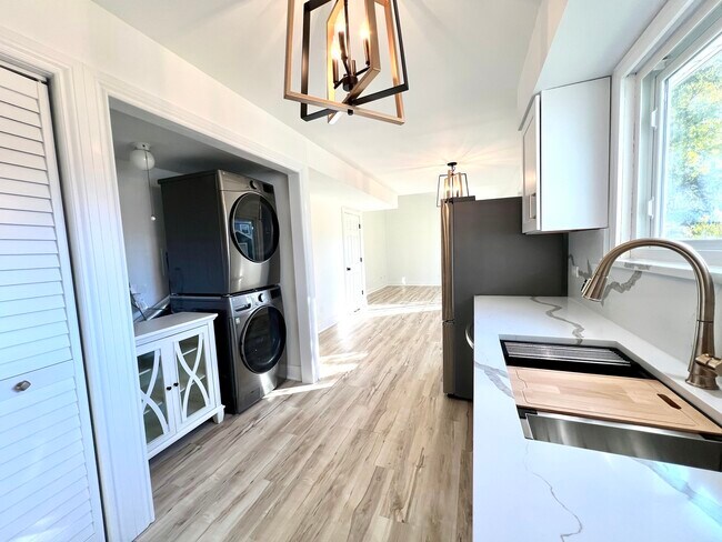 Foto del edificio - 1373 Cimarron Ct