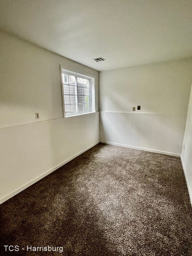 Building Photo - 3 br, 2.5 bath House - 53 North 72nd Street