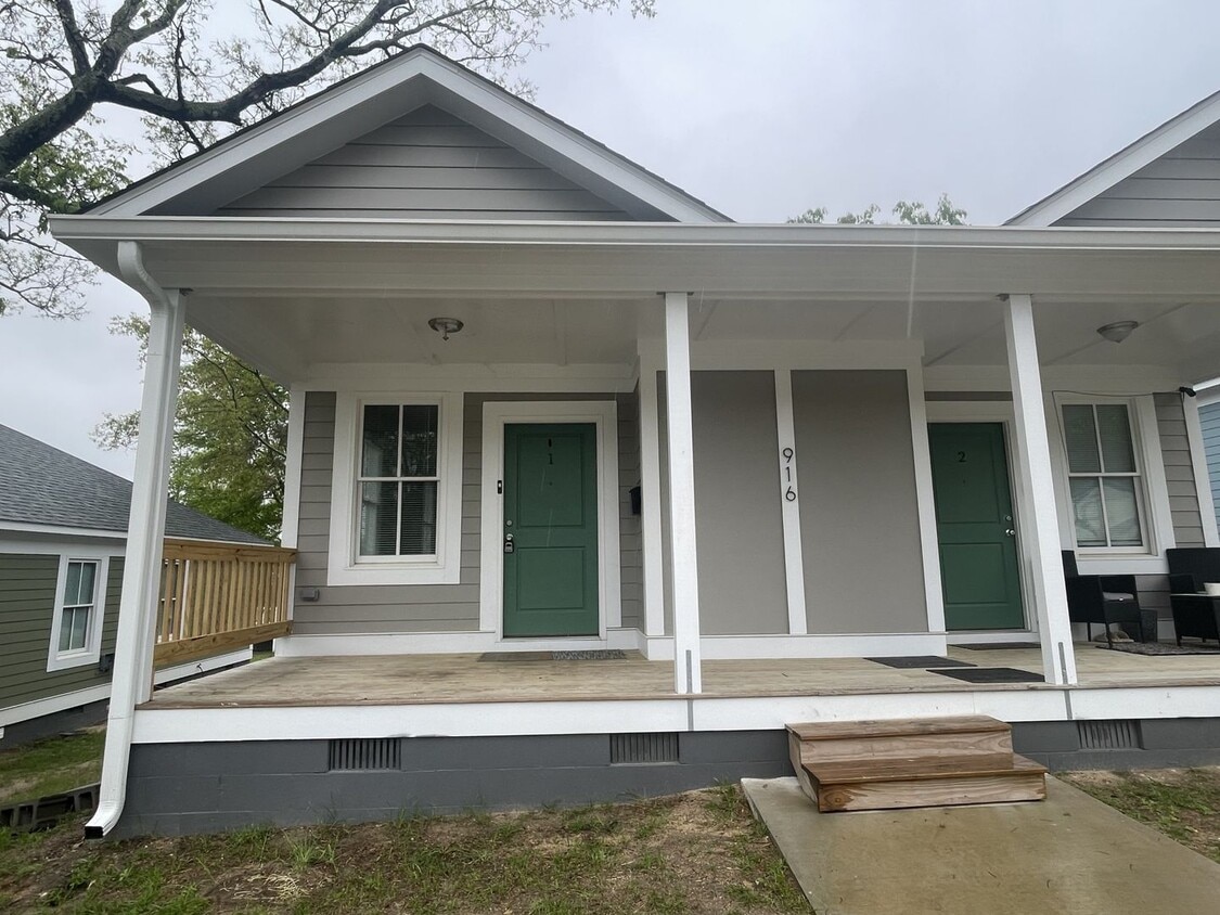 916 Oglethorpe St Unit 1, Macon, GA 31201 Room for Rent in Macon, GA