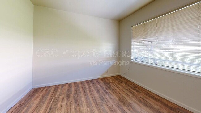 Foto del edificio - 230 Montecito Ave