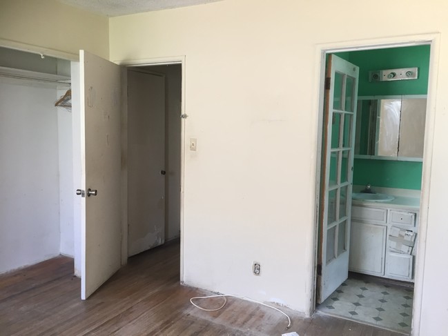 Interior Photo - 1627 E Palm Ave