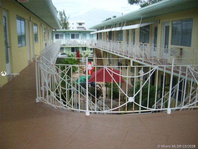 Foto del edificio - 8101 Abbott Ave