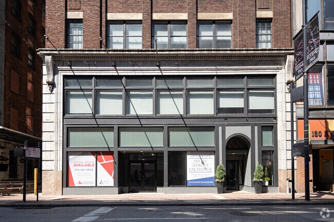 Foto del interior - Sixth Street Exchange