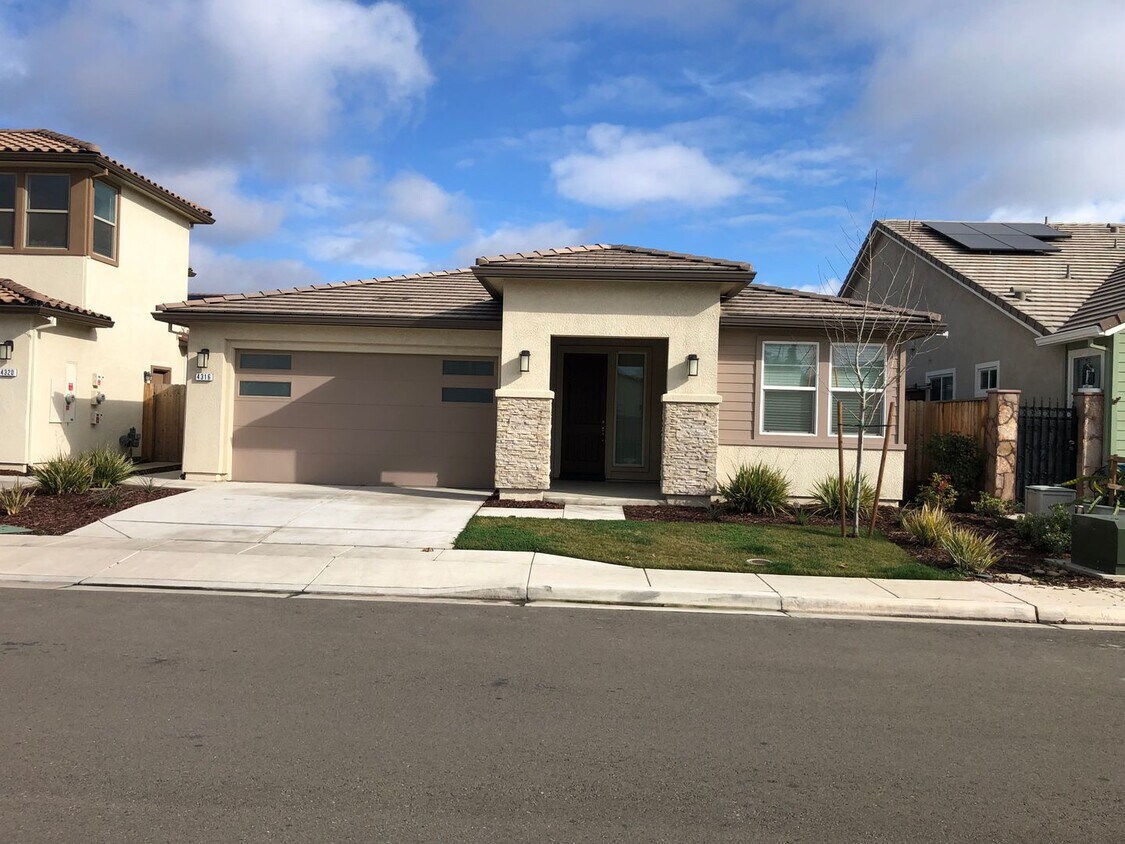 Foto principal - 4316 Limelight Wy