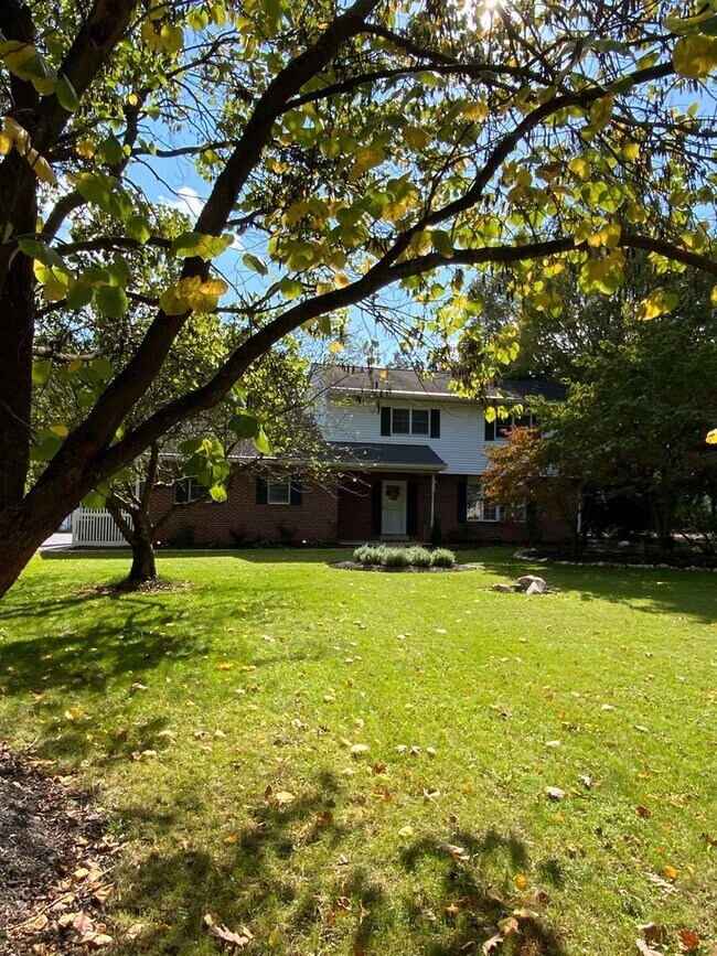 Building Photo - 4 br, 2.5 bath House - 430 WETHERBURN DR.
