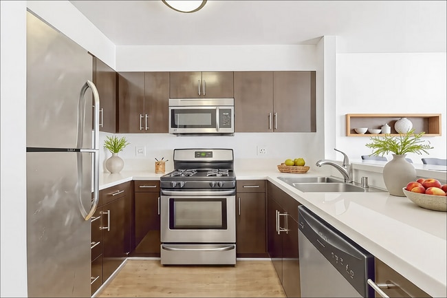 Building Photo - 11611 Blucher Ave