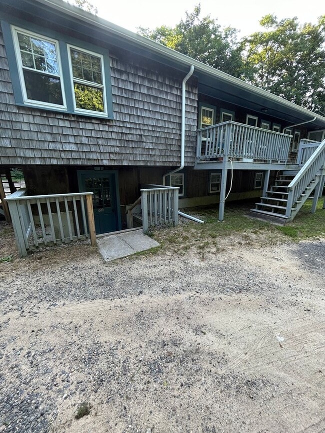 Building Photo - South Orleans 2 Bedroom