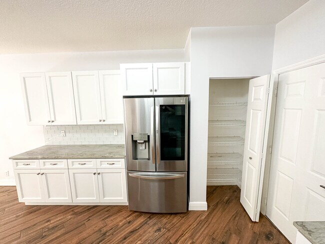 Building Photo - 9145 Villa Palma Ln