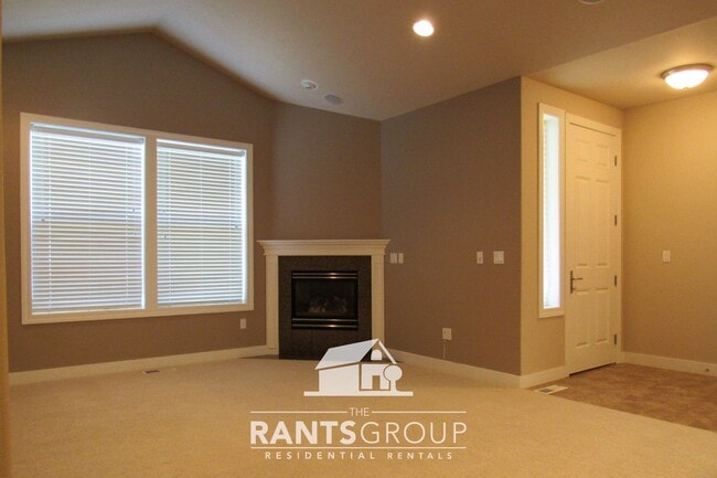 Building Photo - Spacious Single-Family Home in Olympia’s I...