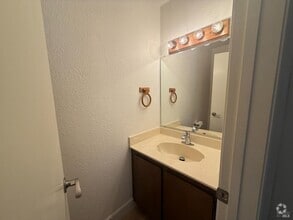 Building Photo - 1818 London Dr