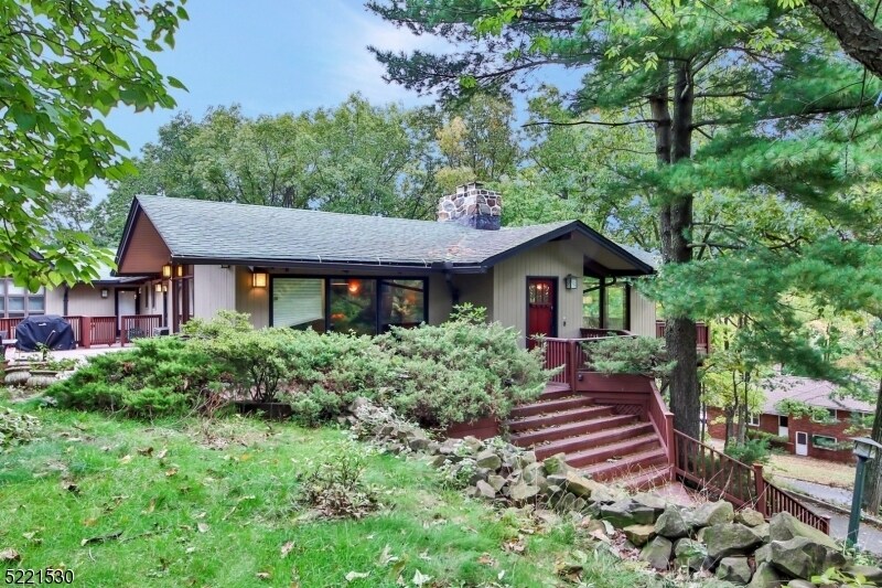 Primary Photo - 628 Highland Ave