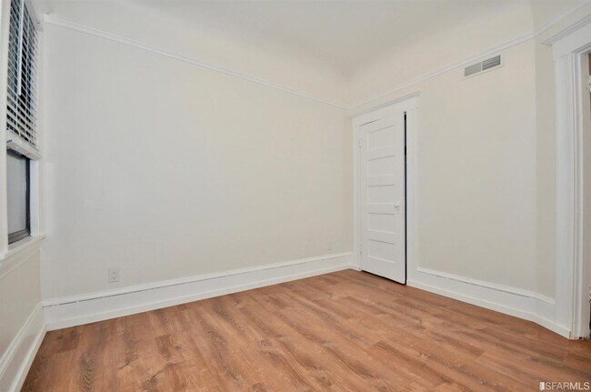Building Photo - 1545 Taylor St