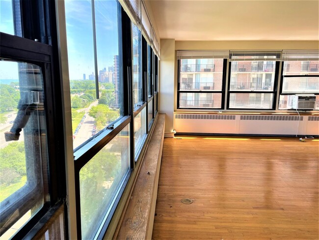Building Photo - 4180 N Marine Dr