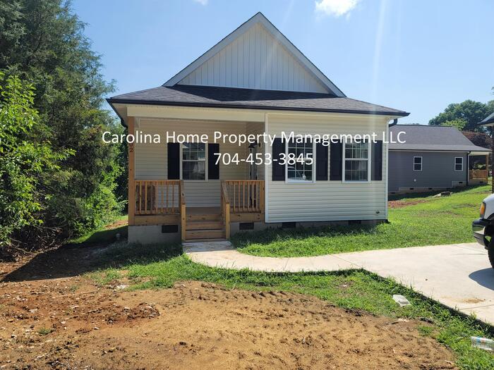 Primary Photo - 302 W D Ave