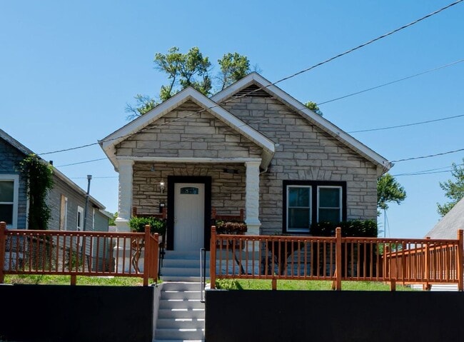 Building Photo - 4204 Hale Ave