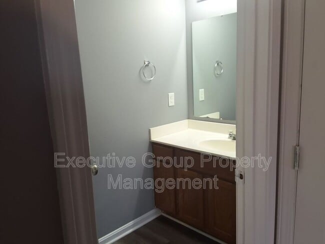 Building Photo - 1115-O CROWNE POINTE DRIVE