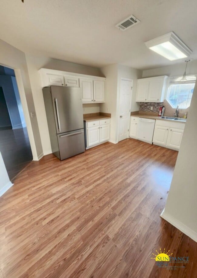 Foto del edificio - Stunning 3 Bedroom Home in Navarre!