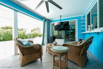 Building Photo - 1351 Oaklawn Ct