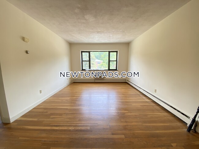Building Photo - 276 Grove St
