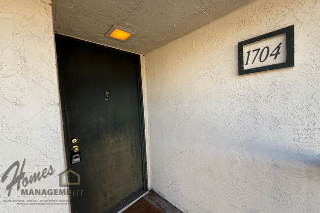 Foto del edificio - Homes Management - 1 Bedroom Condo in Vermont Villas Community