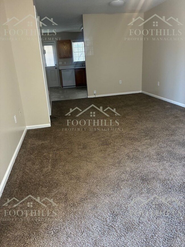 Foto del edificio - 101 Heatherbrook Ct