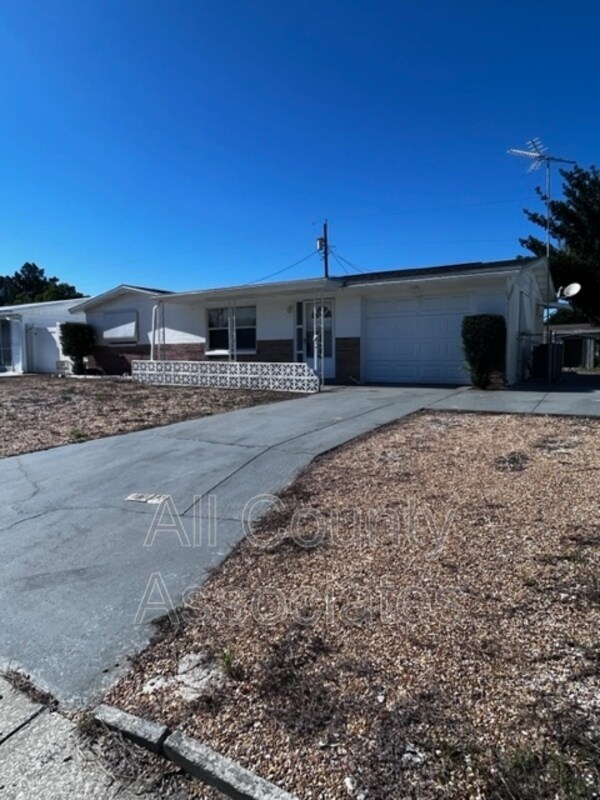 1549 Sentinel St, Holiday, FL 34690 House Rental in Holiday, FL