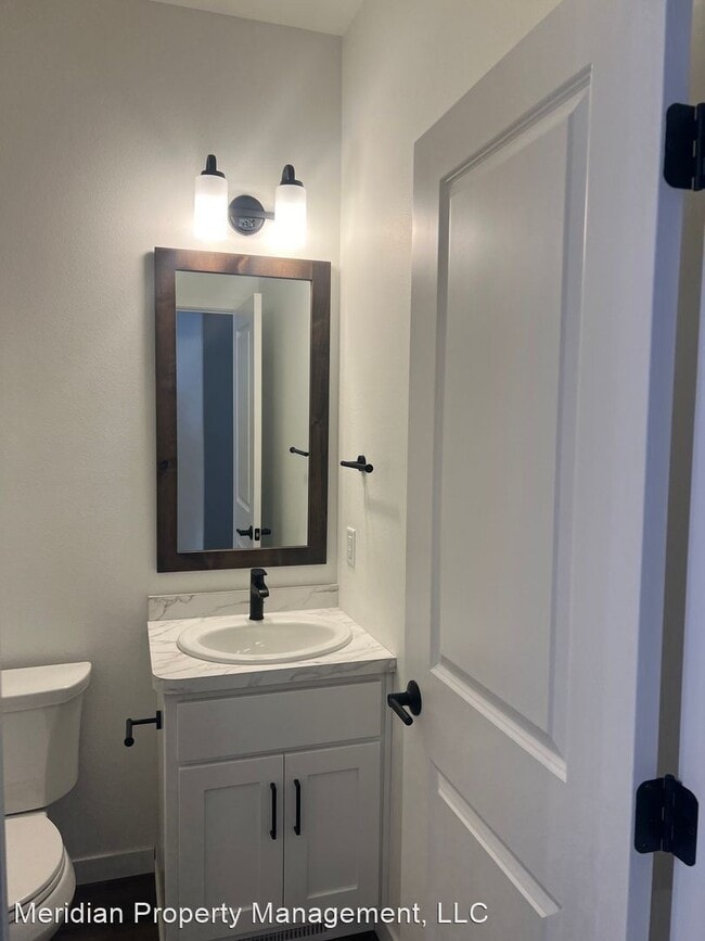 Building Photo - 3 br, 2.5 bath House - 5555 Lori Lane W