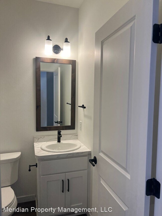 Foto del edificio - 3 br, 2.5 bath House - 5555 Lori Lane W