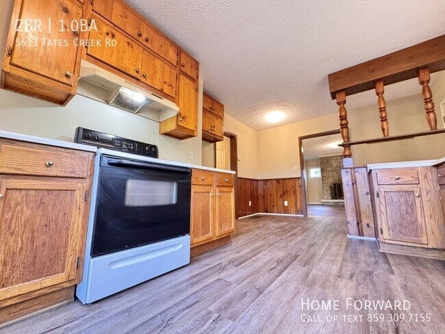 Foto del edificio - 5611 Tates Creek Rd