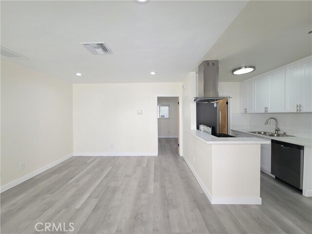 Building Photo - 4436 Ventura Canyon Ave