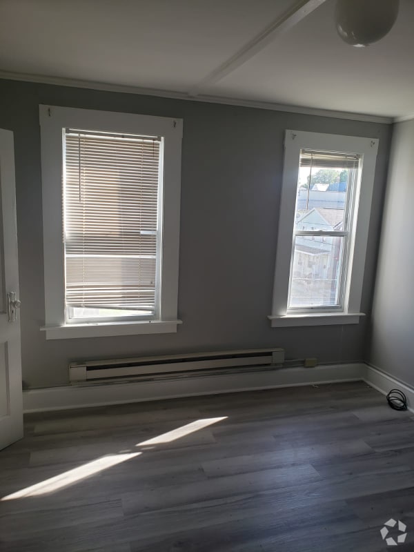 Lower Eastside Apartments under 1,500 Utica, NY 2 Rentals