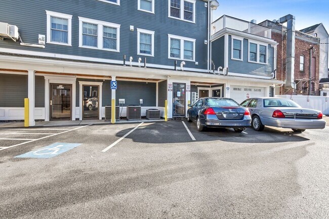 Foto del edificio - 44 Maple St