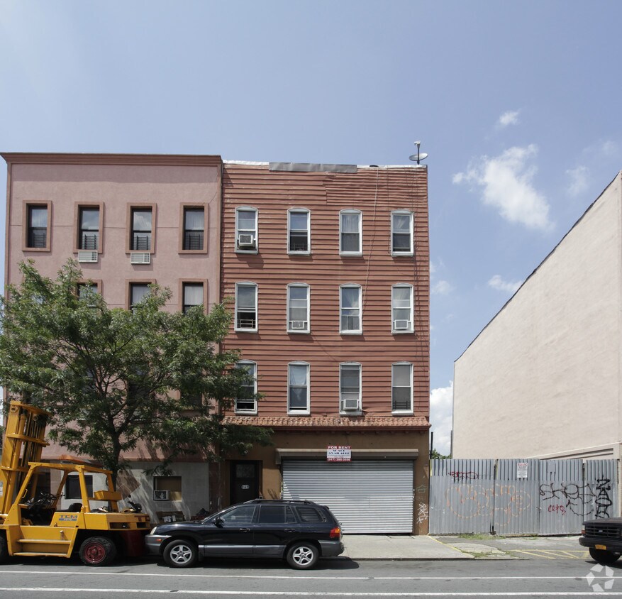 Foto del edificio - 949 Grand St