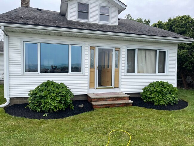 Foto del edificio - 6588 Shore Acres Dr