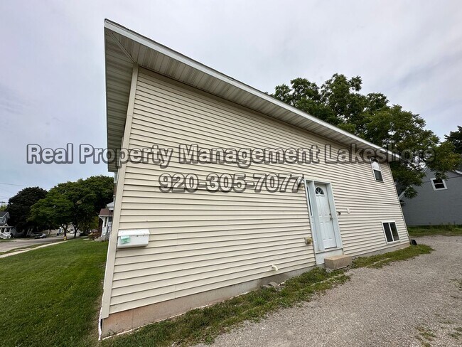 Foto del edificio - Spacious 5-Bedroom, 2-Bathroom House for Rent