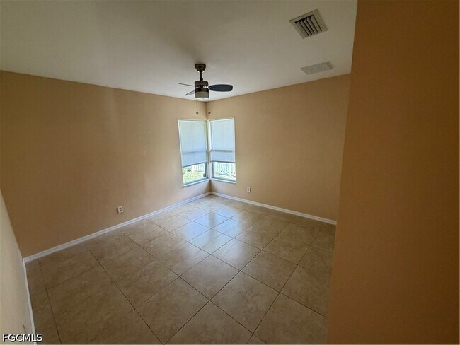 Foto del edificio - 905 SW 8th Ct