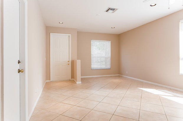 Building Photo - 4389 Lake Tahoe Cir
