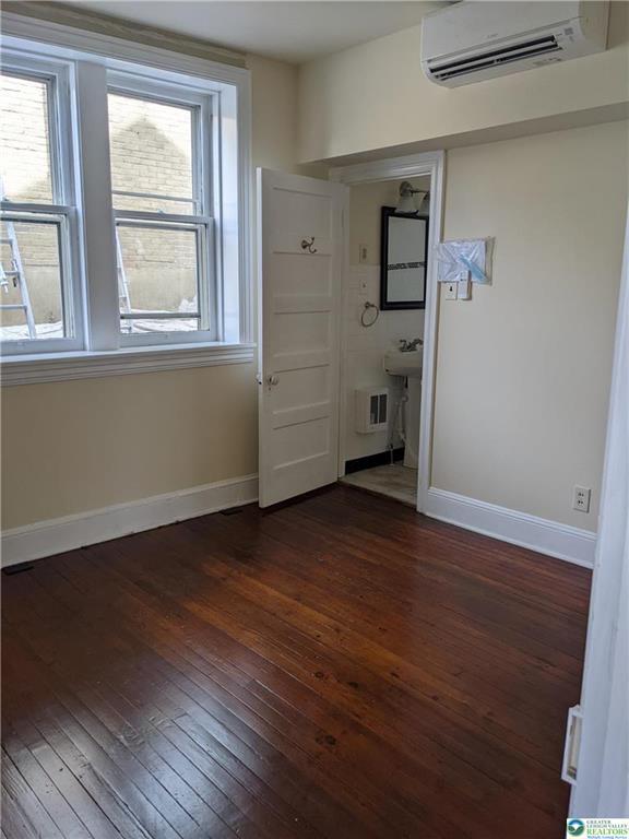 Foto del edificio - 14 W Church St