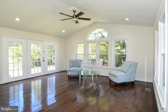 Building Photo - 8012 Wingate Dr