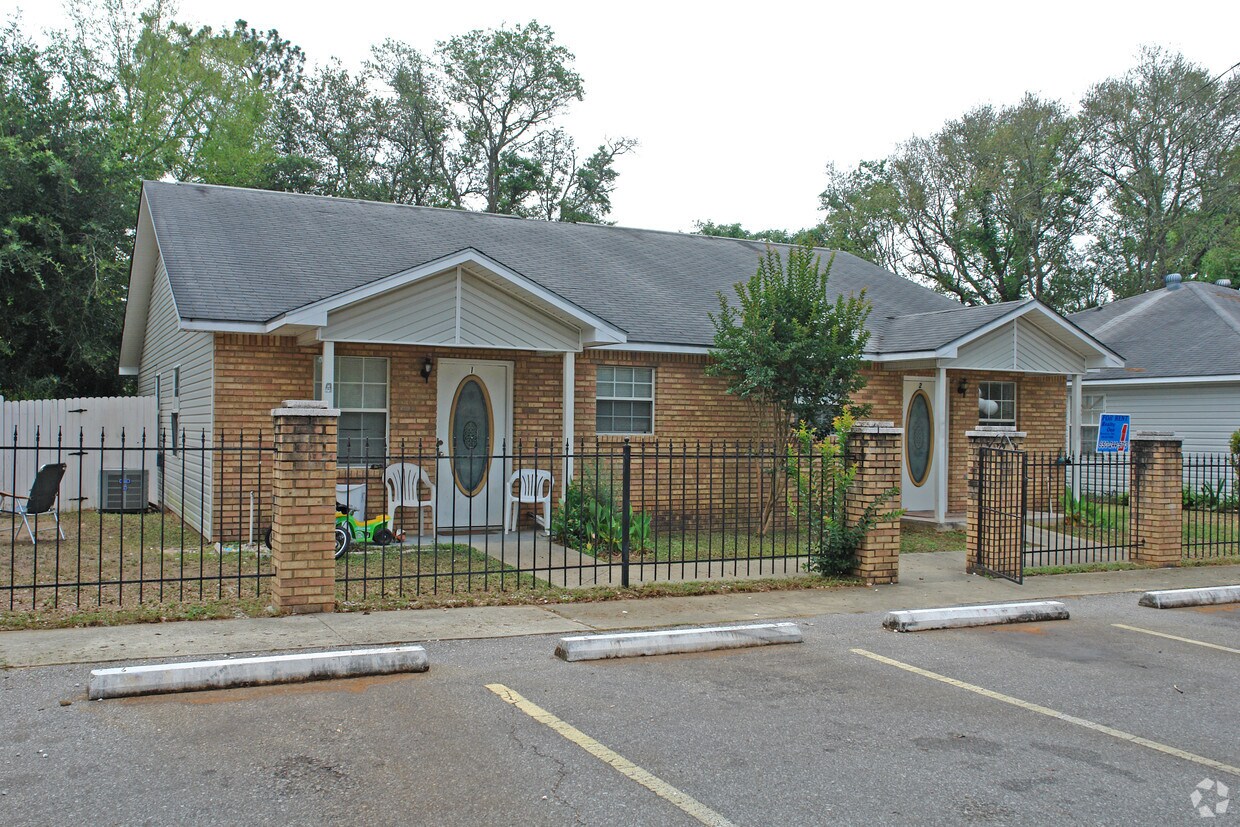 Building Photo - 7135 Pearson Rd