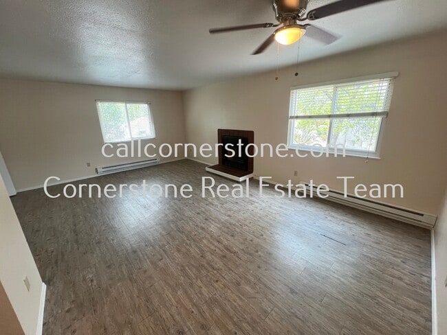 Building Photo - 2820 W Platte Ave
