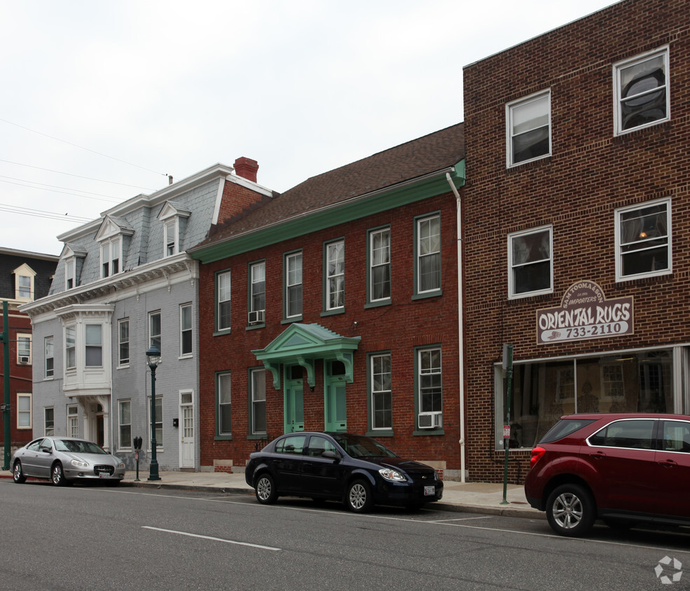 Building Photo - 142-144 N Potomac St