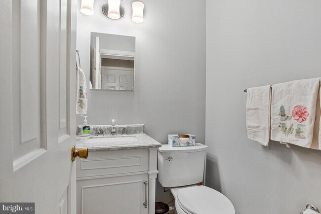 Foto del edificio - 15805 Wayne Ave