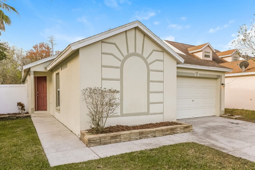Foto principal - 8636 Hawbuck St