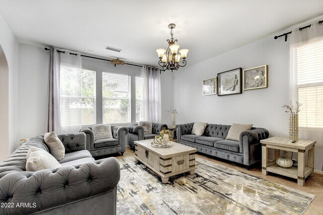 Foto del edificio - 1120 N Crosscreek Dr