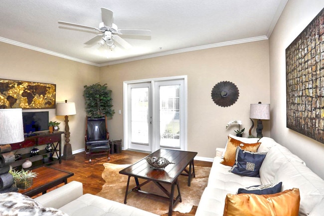 Building Photo - Cypress Cove Apartment Homes
