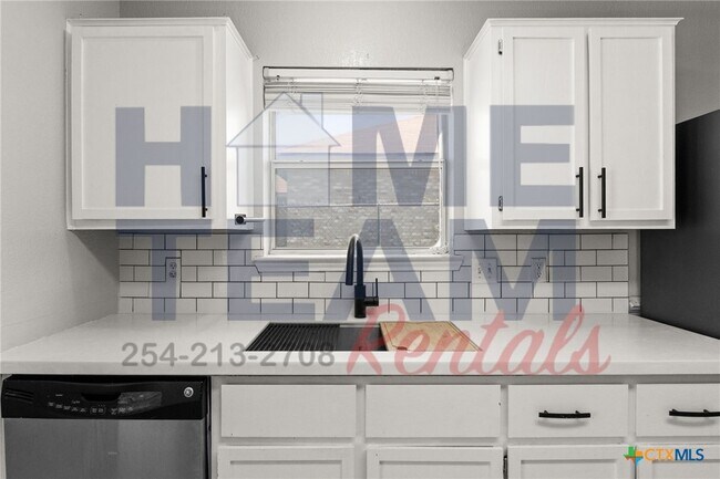 Building Photo - 2511 Bigleaf Dr