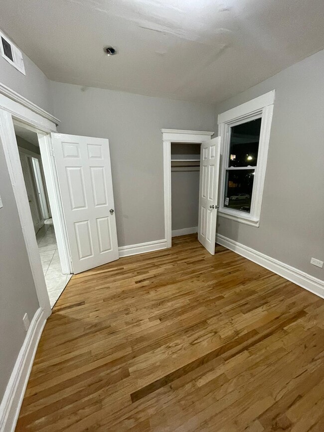 Building Photo - 329 Elizabeth Ave