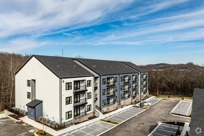 Building Photo - z-042126-Highland East